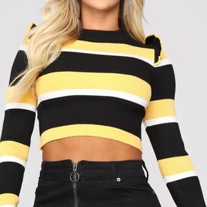 FashonNova Gotta Buzz Cropped Sweater. BNWT